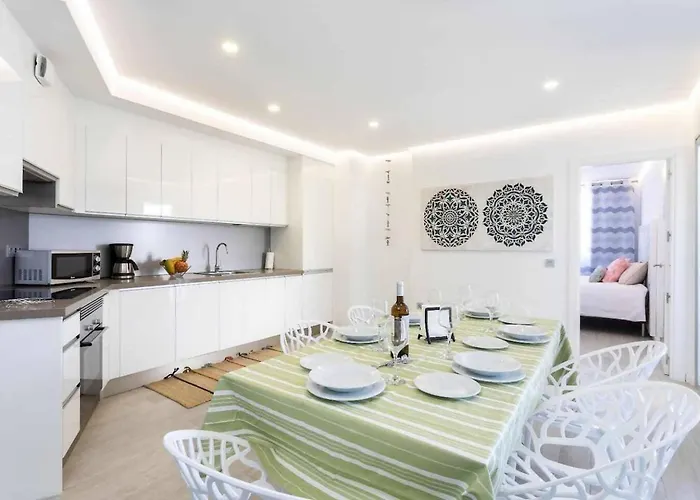 Ocean Garden Penthouse 1002 * 阿德耶