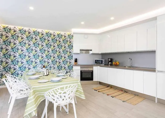 Ocean Garden Penthouse 1002 公寓 *