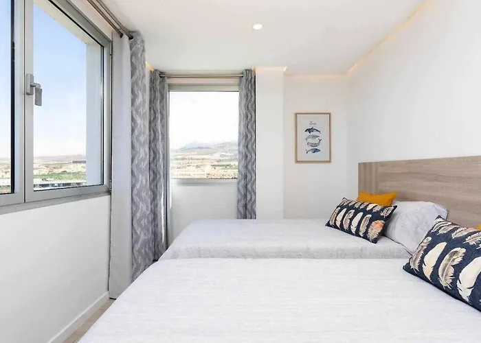 Ocean Garden Penthouse 1002 阿德耶